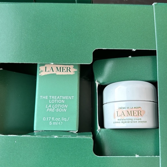 LA MER mini size new treatment lotion [AUTHENTIC] - Picture 3 of 6
